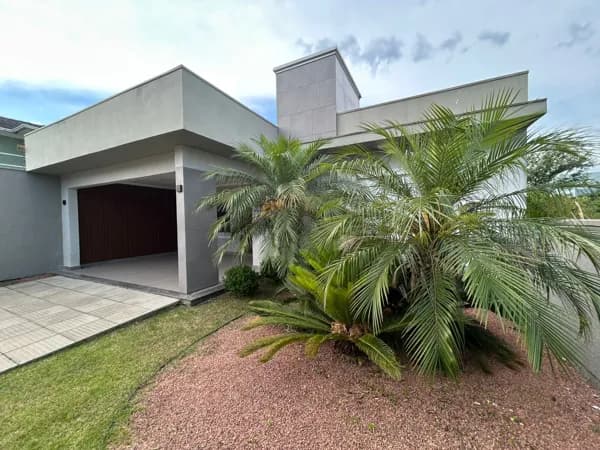 Casa Mobiliada com Lindo quintal Alto Padrão Vale Ville dos Lírios Cachoeirinha / Gravatai