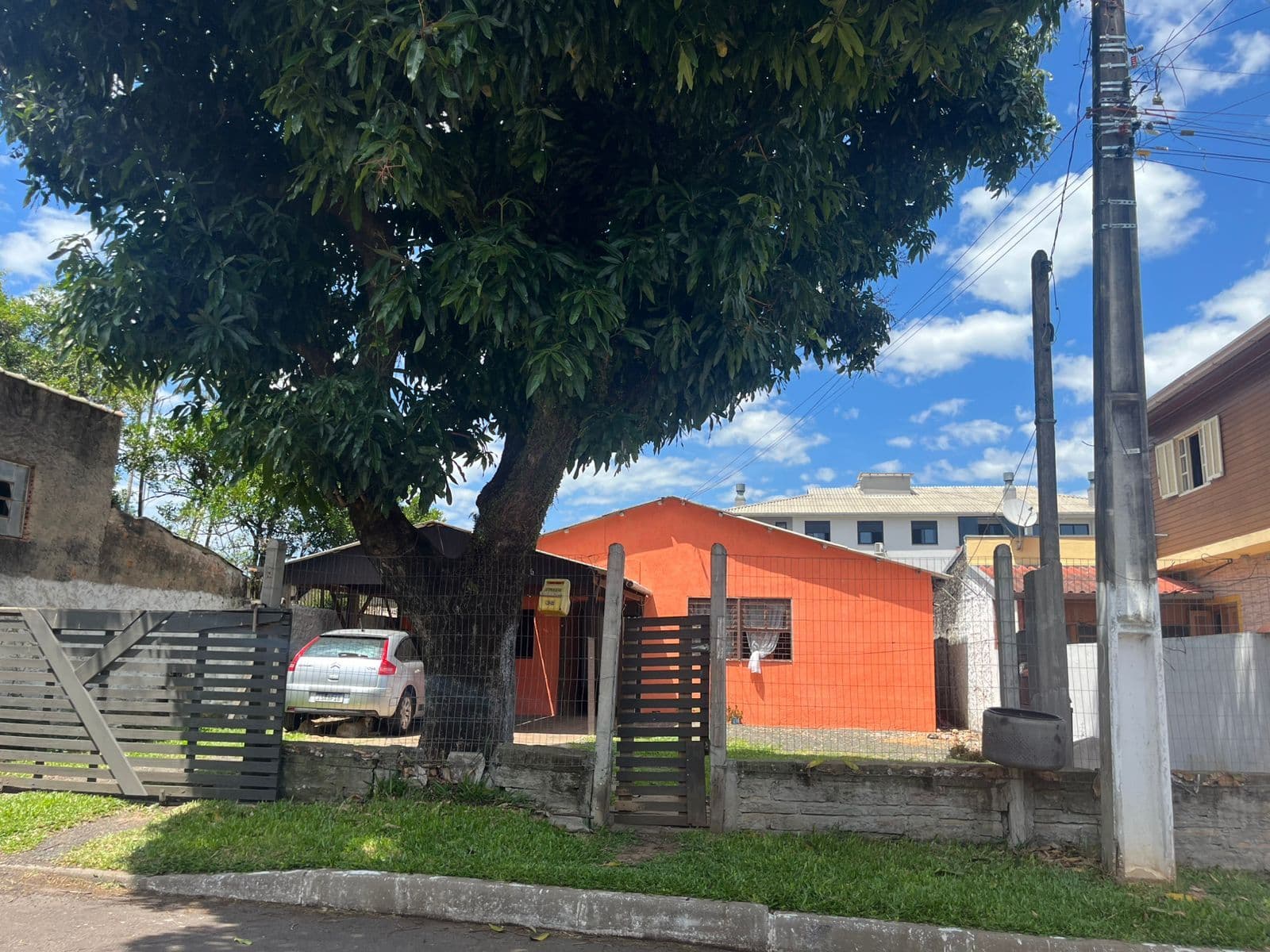 Terreno com Casa em Santa Fé, Gravataí/RS