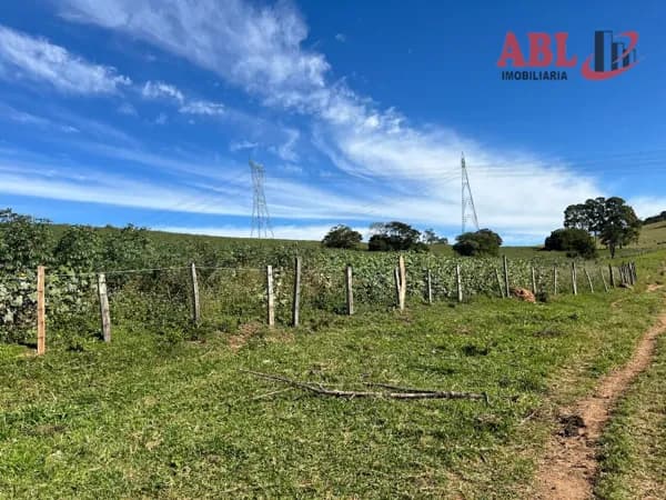 Fazenda/Sítios/Chácaras em Pouso Alegre - Centro