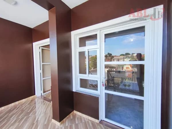 Apartamento com 02 vagas cobertas