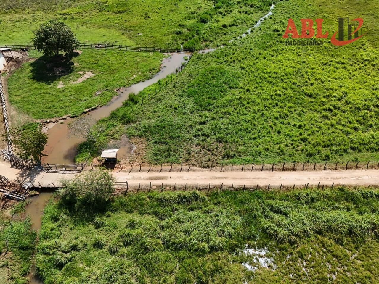 Fazenda/Sítios/Chácaras em Borda da Mata - Centro