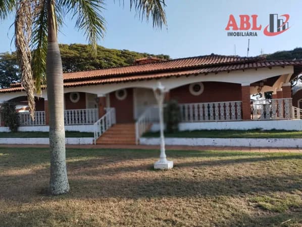 Fazenda/Sítios/Chácaras em Lins - Centro