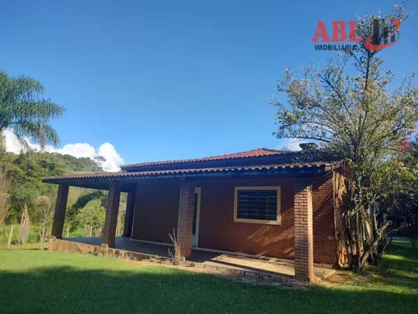 Fazenda/Sítios/Chácaras em Cambuí - Centro
