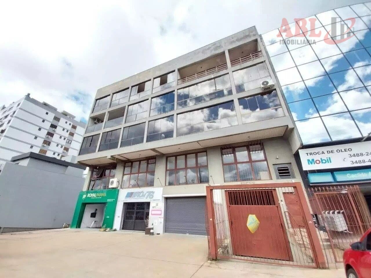 Apartamento Padrão 2 dormitórios semi Mobiliado na Avenida
