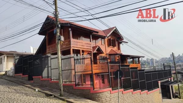Casa em Caxias do Sul - Salgado Filho