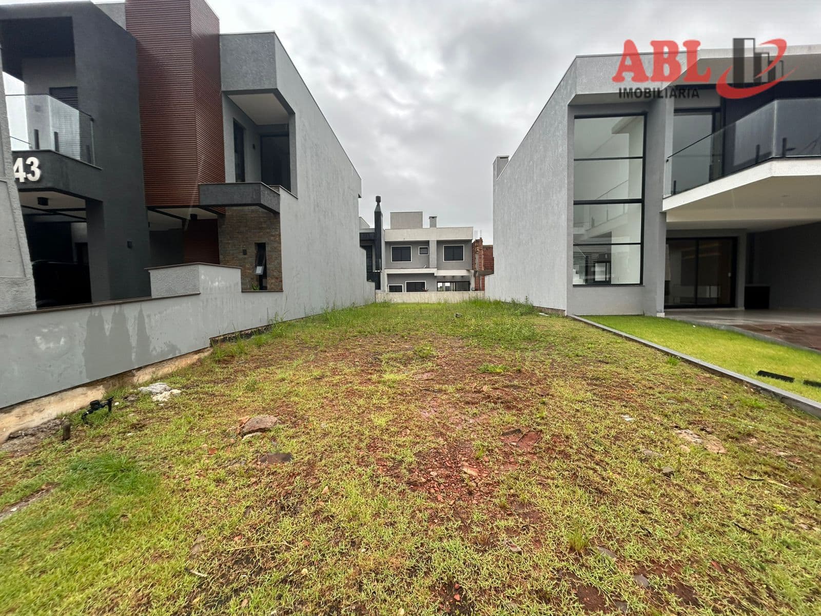Terreno Plano em Condomínio Fechado Bella Vitta à venda no bairro Central Park - Cachoeirinha/RS