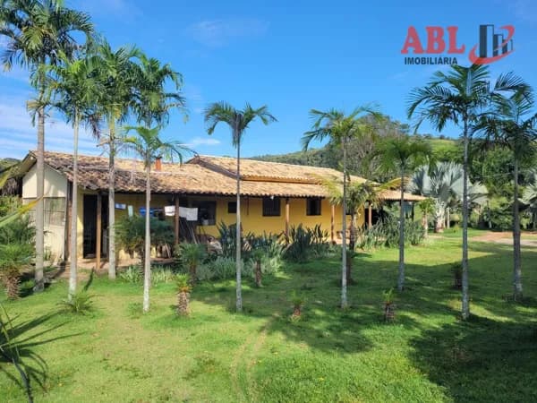 Fazenda/Sítios/Chácaras em Campo Belo - Centro