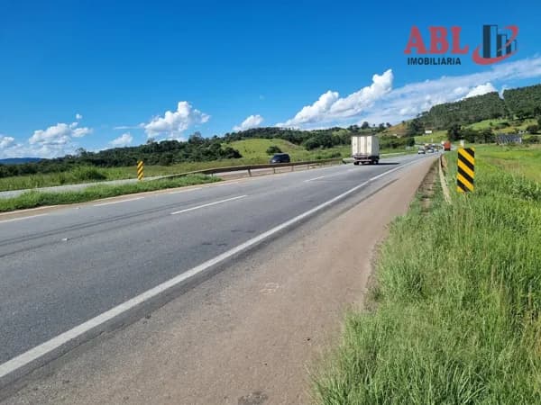 Fazenda/Sítios/Chácaras em Pouso Alegre - Centro