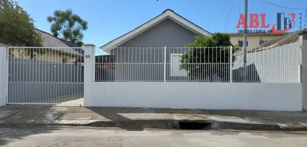Casa 03 dormiórios uma suite a venda - Cachoeirinha/RS