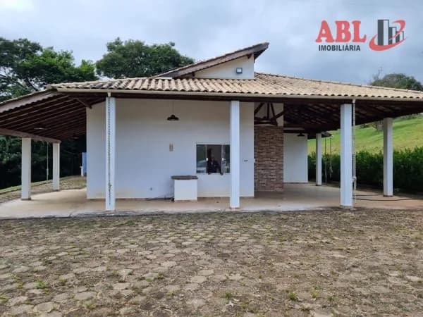 Fazenda/Sítios/Chácaras em Cruzília - Centro
