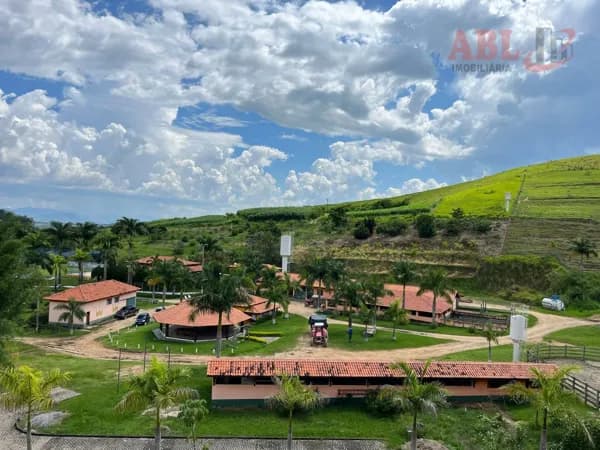 Fazenda/Sítios/Chácaras em Lorena - Centro