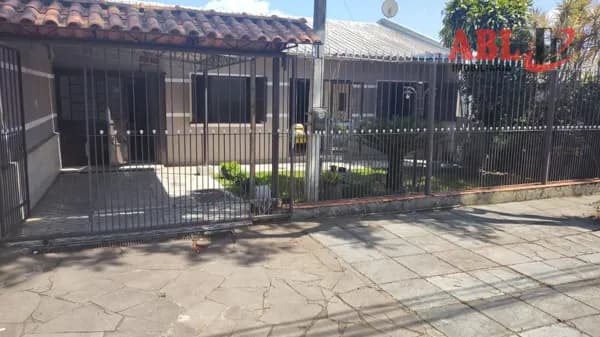 Casa em Cachoeirinha - Nova Cachoeirinha