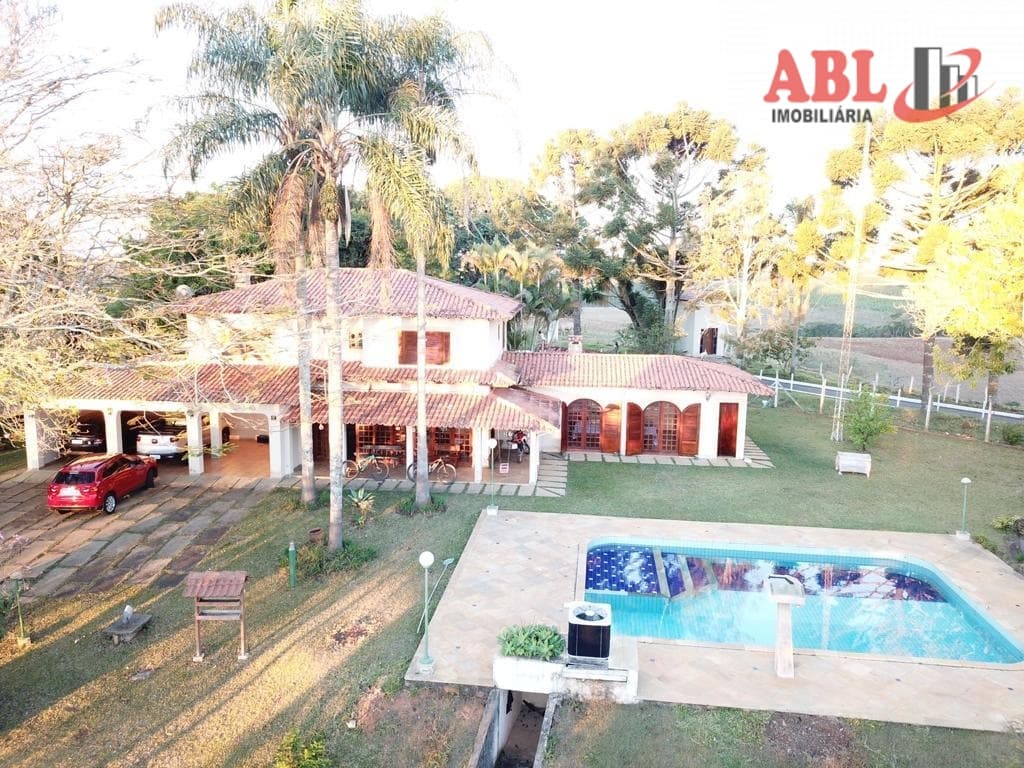 Fazenda/Sítios/Chácaras em Lambari - Centro