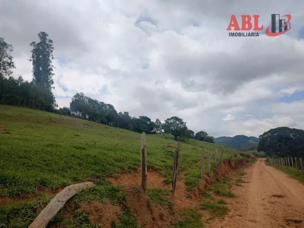 Fazenda/Sítios/Chácaras em Paraisópolis - Centro