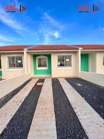 Casa Padrão 2 dormitórios com Pátio em Gravataí