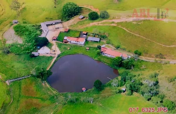 Fazenda/Sítios/Chácaras em São Lourenço - Centro