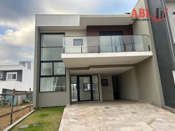 Sobrado à venda no BELLA VITA CONDOMINÍNIO bairro Central Park - Cachoeirinha/RS