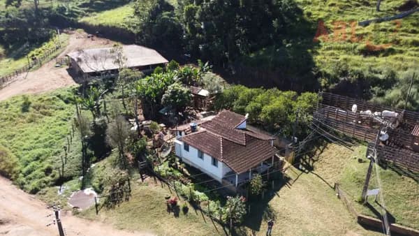 Fazenda/Sítios/Chácaras em Camanducaia - Centro
