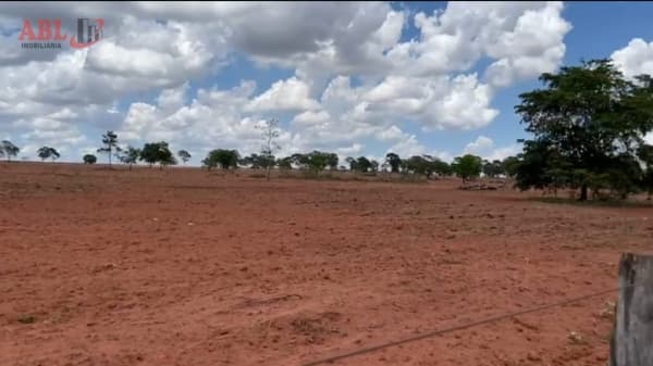 Fazenda para Venda em Centro Santa Vitória-MG