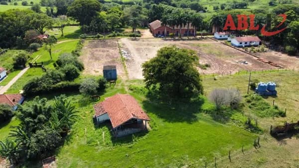 Fazenda/Sítios/Chácaras em Socorro - Centro
