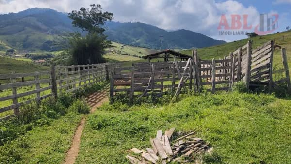 Lote/Terreno em Cambuí - Centro