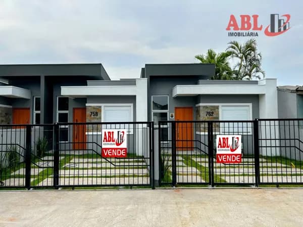Casa 03 dormitórios a venda em Gravatai