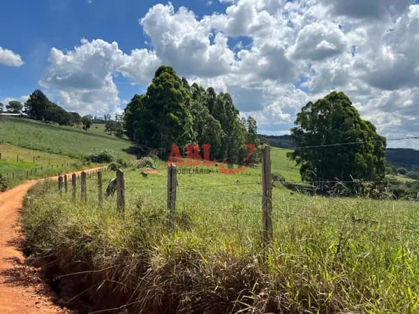 Fazenda/Sítios/Chácaras em Caxambu - Centro