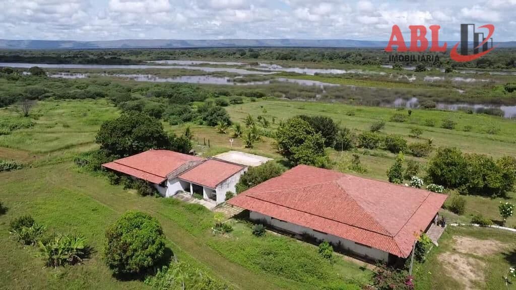 Fazenda/Sítios/Chácaras em Barra - Centro