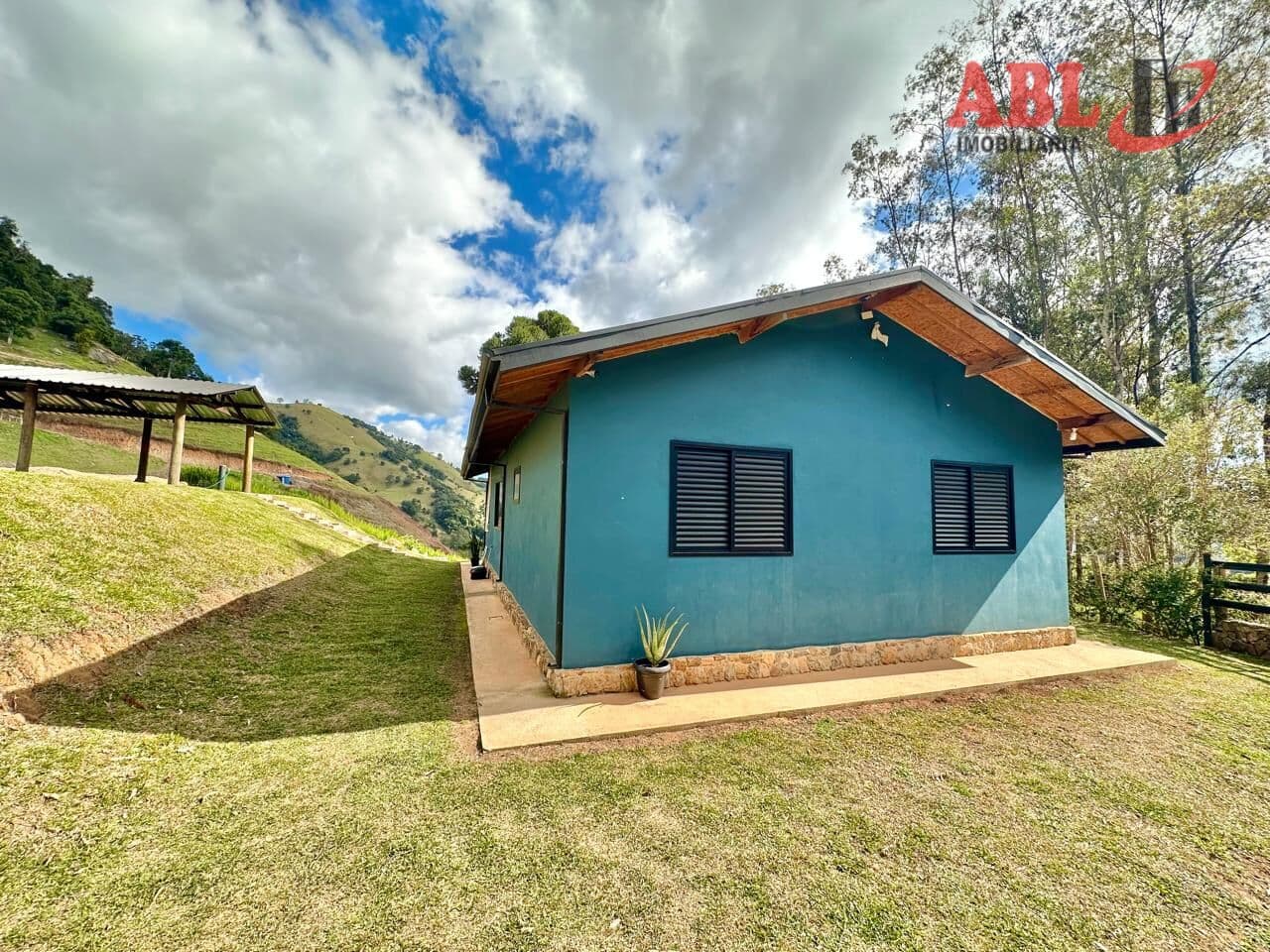 Fazenda/Sítios/Chácaras em Gonçalves - Centro
