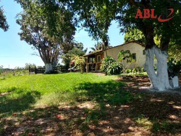 Fazenda/Sítios/Chácaras em Monte Alegre de Minas - Centro