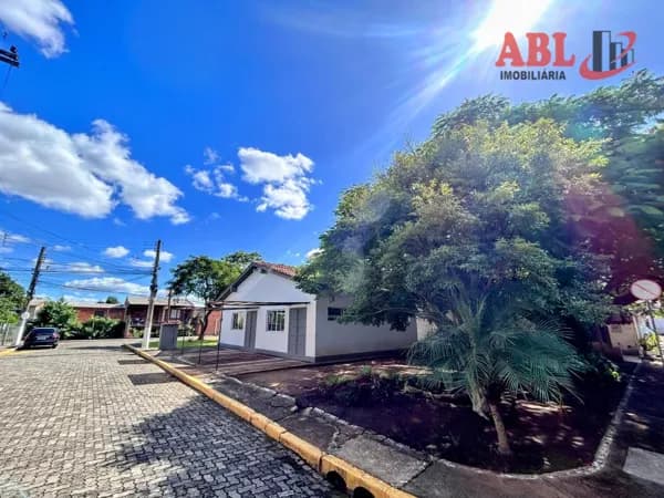 Sobrado Padrão 2 dormitórios Próximo ao centro de Gravataí