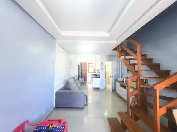 Sobrado 2 dormitórios com pátio e Piscina