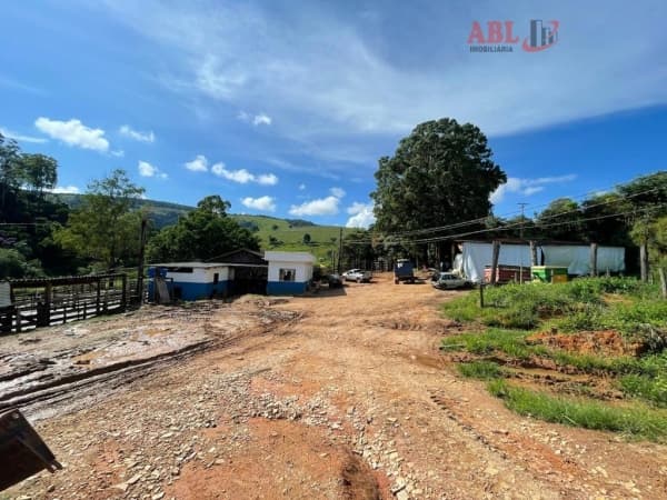 Fazenda Pecuária para Venda em Centro Baependi-MG