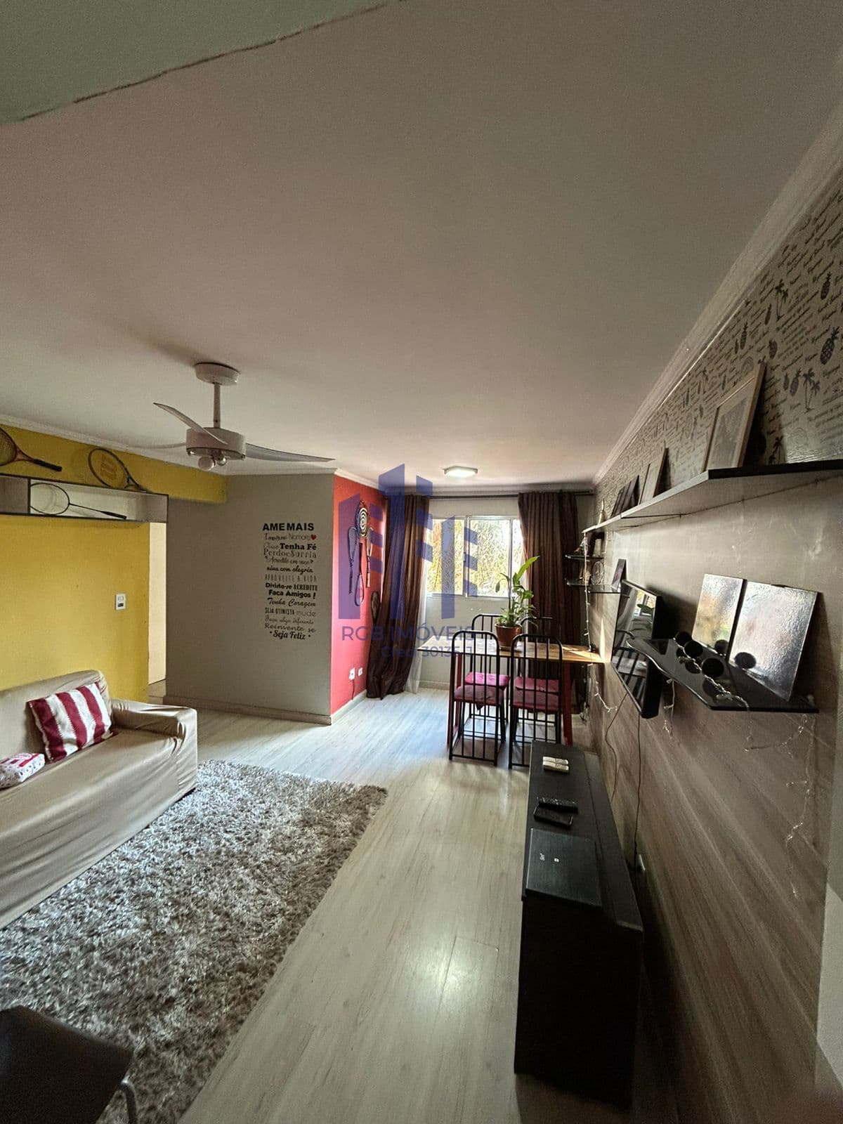 Vende - se apartamento no Condomínio São Cristóvão