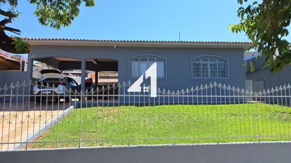 Casa em Apucarana - Jardim Aclimação