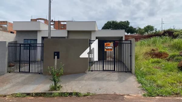 Casa em Apucarana - Loteamento Residencial Veneza