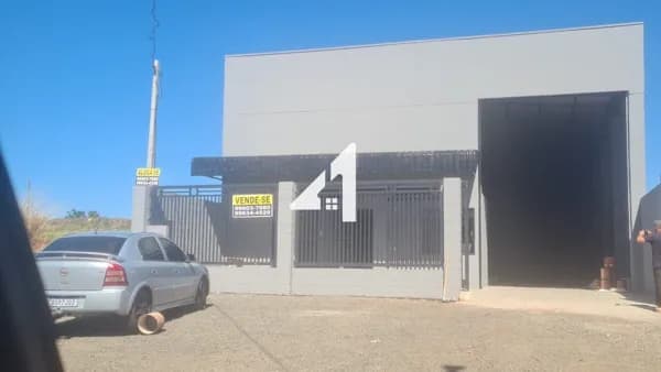 Salão comercial em Loteamento Residencial Veneza, Apucarana/PR