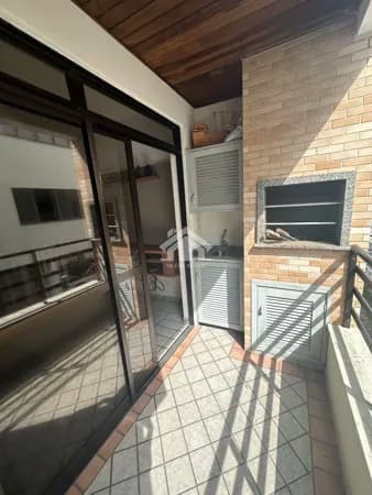 Apartamento em Ingleses próx ao mar