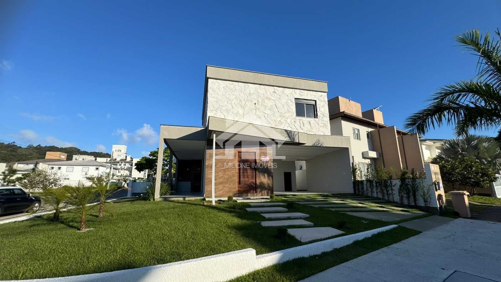 Casa Duplex em Cachoeira do Bom Jesus, Florianópolis/SC