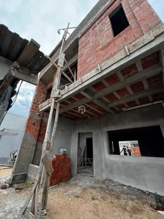 SOBRADO A VENDA EM CONDOMÍNIO FECHADO VALE VILLE