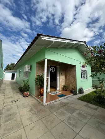 Casa à venda no bairro Santa Fé em Gravataí/RS