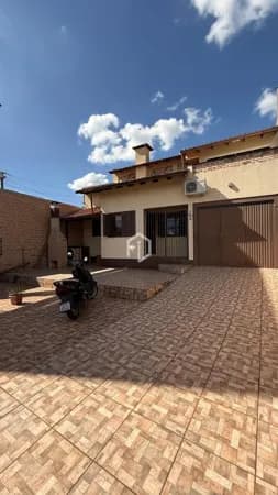 SOBRADO A VENDA RESIDENCIAL OU COMERCIAL NA AV. ALEXANDRINO DE ALENCAR MVI