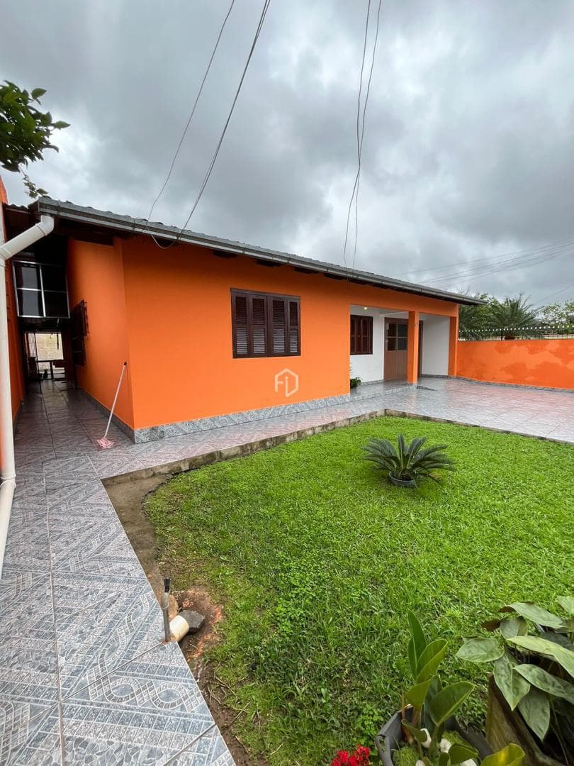 Casa Térrea com 4 quartos na Bom Sucesso!