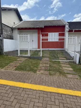 CASA TÉRREA COM 2 DORMITÓRIOS EM CONDOMÍNIO FECHADO EM GRAVATAÍ