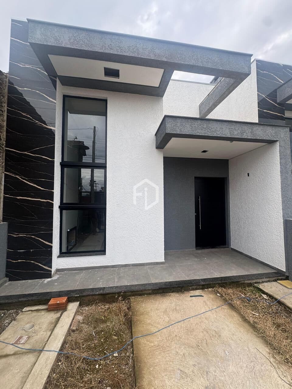 Casa térrea c/ 3 dormitórios em Cachoeirinha