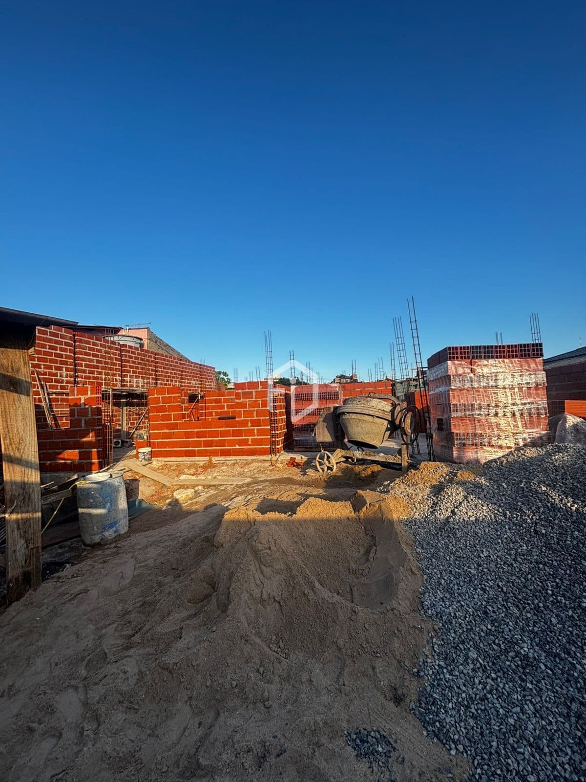 Casa à venda, localizada no bairro Bom Sucesso em Gravataí-RS