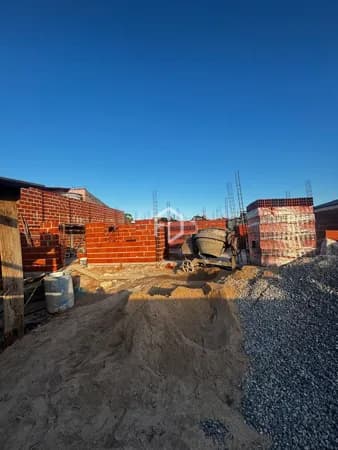 Casa à venda, localizada no bairro Bom Sucesso em Gravataí-RS