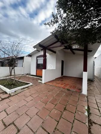 CASA TÉRREA COM 3 DORMITÓRIOS E AMPLO PÁTIO PARQUE DA MATRIZ