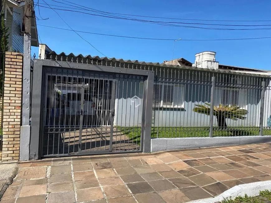 CASA TÉRREA COM 3 DORMITÓRIOS EM GRAVATAÍ CENTRO