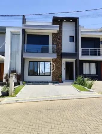 Casa à venda no bairro Jansen em Gravataí/RS